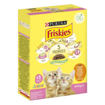 Friskies® Junior med en välsmakande mix av Kyckling och Kalkon, med Mjölk och Grönsaker